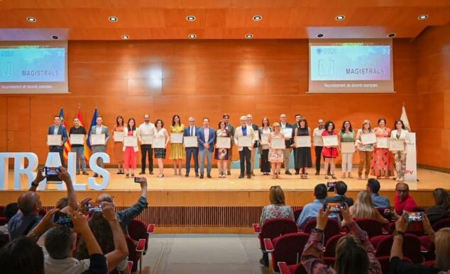 Imagen: Los 25 profesores elegidos como Magistrales 2022