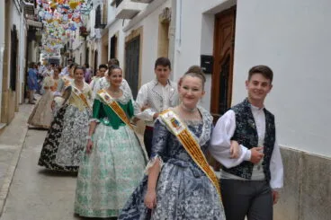 Pasacalle calles engalanadas 2019