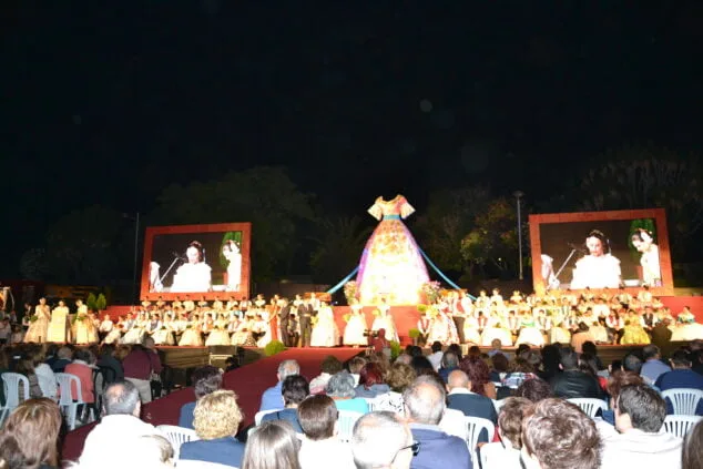 Imagen: Proclamación Reina Mayor Fogueres 2019