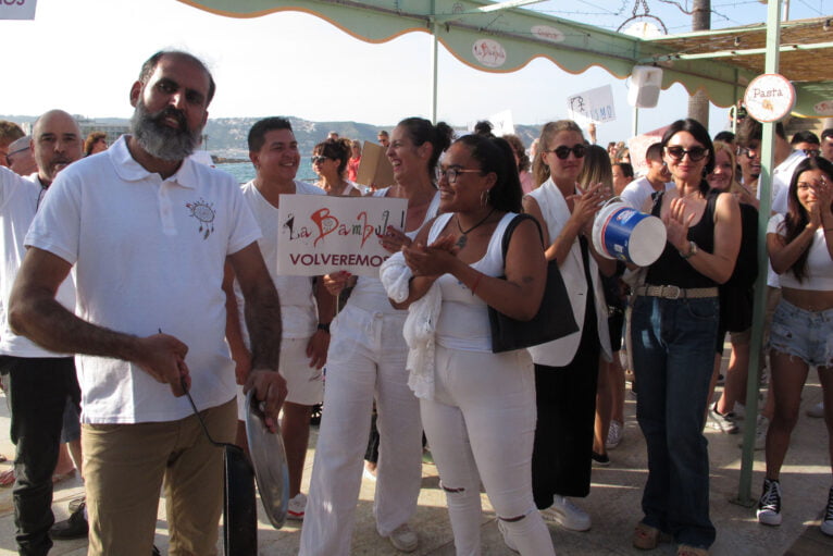 Protest voor de afdichting van het terrein van Punta del Arenal (2)