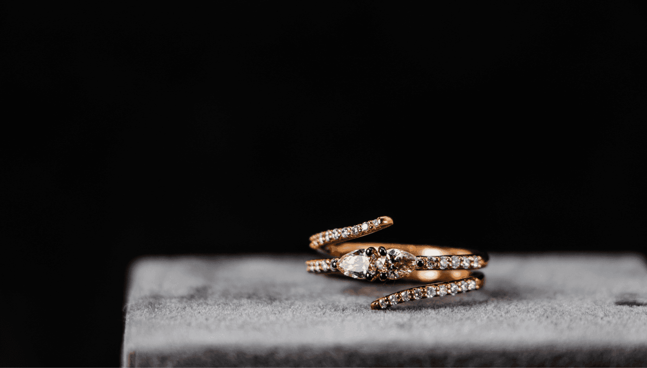 Anillo en oro rosa 18 kilates con brillantes  - Joyeros Montenegro