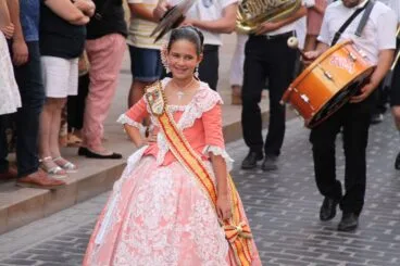 Ariadna Serrat, regina infantil de Fogueres Xàbia