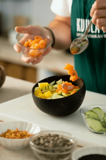 Elabora tu poke bowl a tu gusto en Jávea