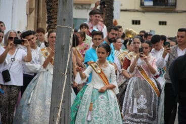 Encendido de la foguera del centre de día
