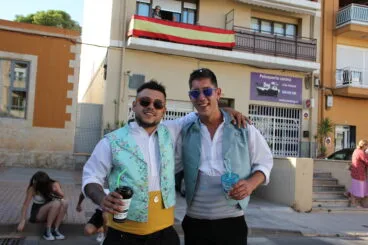 Primer día de desfile de carrozas de Fogueres Xàbia 2022