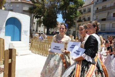 Las reinas proceden al indult del ninot