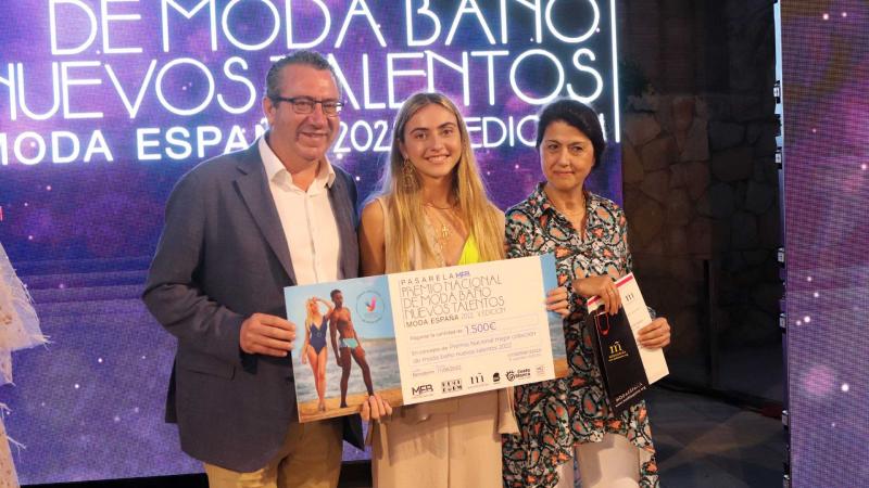 Marina Tiscar ganadora del Premio Nacional Moda Baño 2022