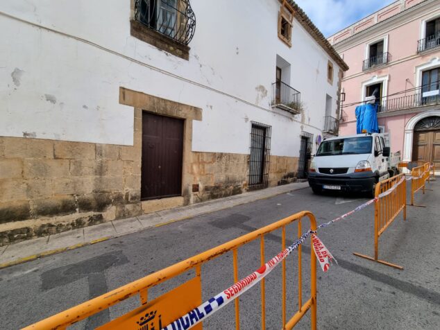 Imagen: Precintado y reparación de la Casa dels Xolbi