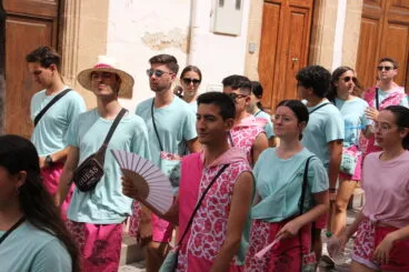 Quintos en el pasacalle informal Fogueres Sant Joan Xàbia 2022 (6)
