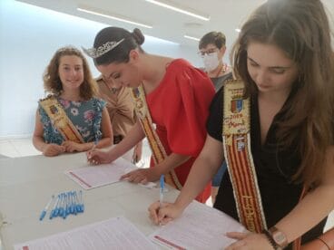 Reinas y dama de Les Fogueres 2019 en la donación de sangre
