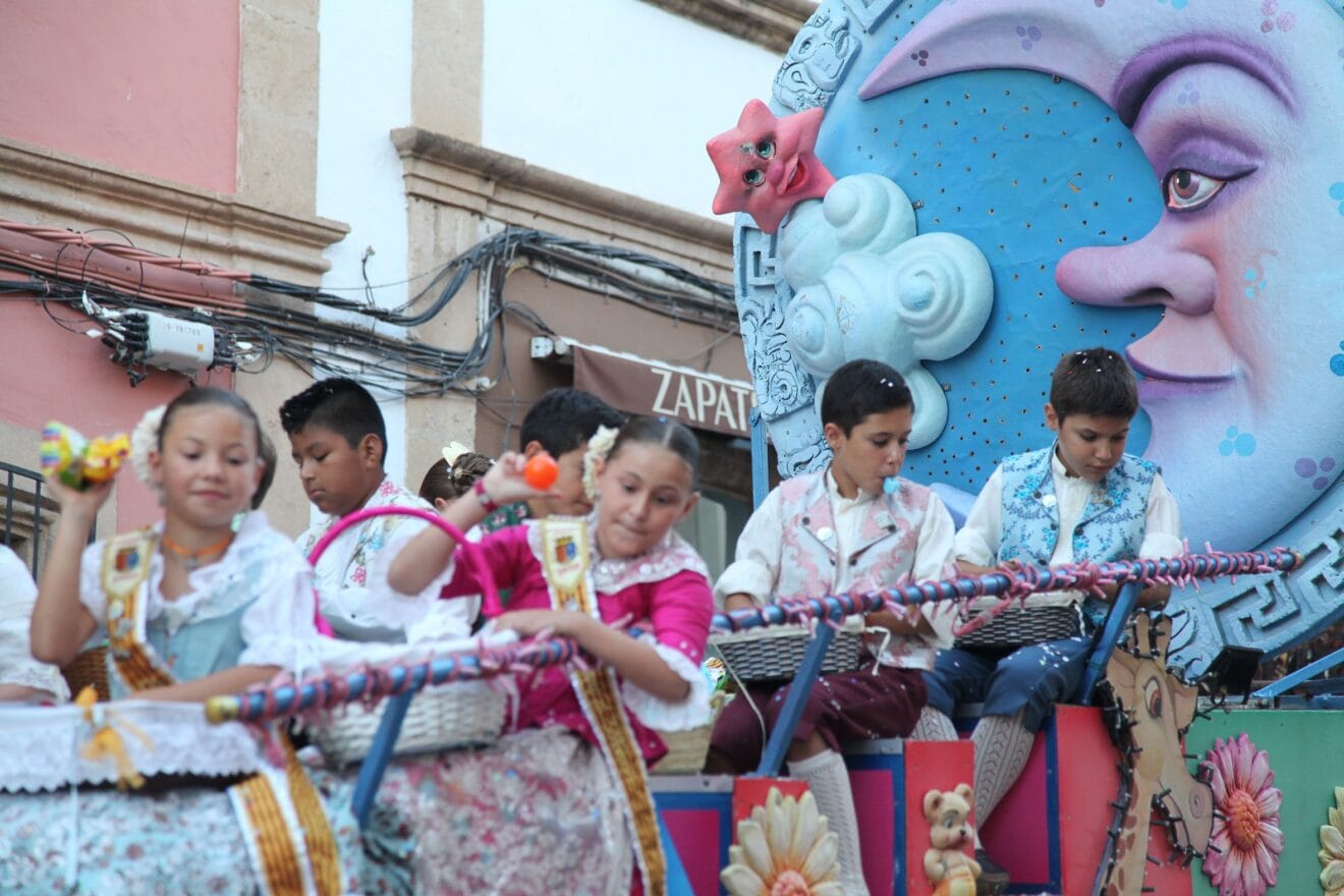 Segundo día de desfile de carrozas (60)