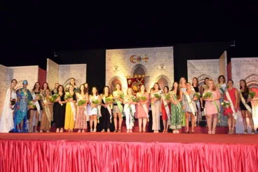 Abanderadas de la historia de las fiestas de Xàbia