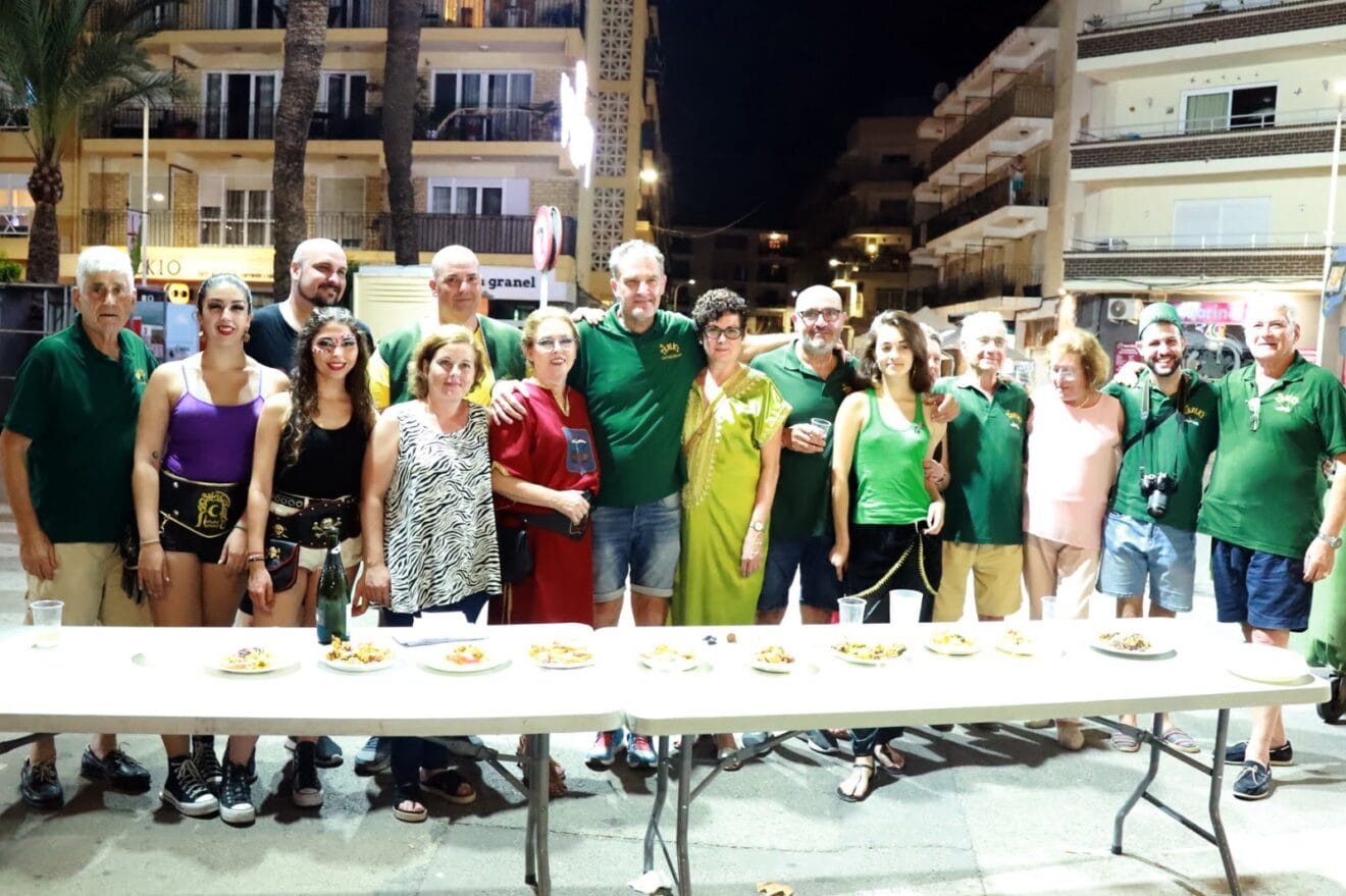 Al-Tarik's consigue el primer premio del concurso de paellas