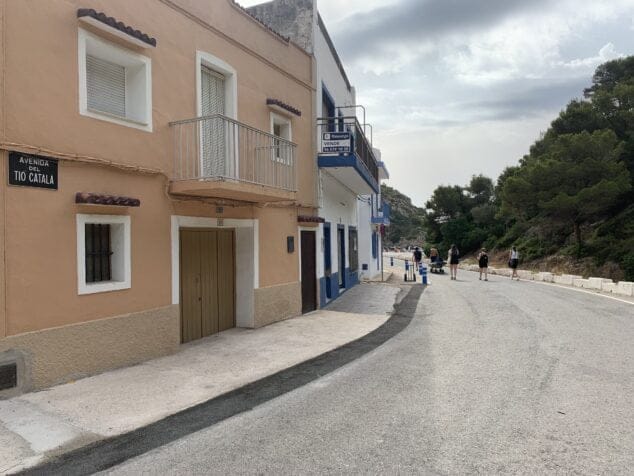 Imagen: Avenida Tío Catalá que da acceso a la Cala Granadella