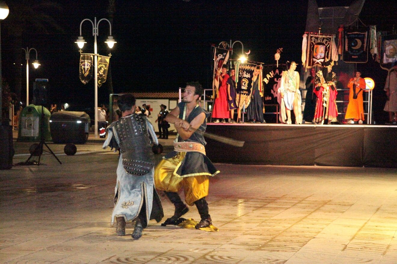 Embajada mora y rendición del castillo-Moros i Cristians Xàbia 2022 (24)