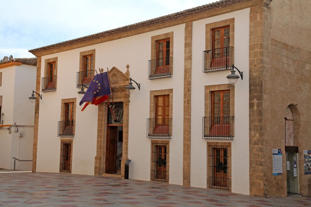 Fachada del Ayuntamiento de Xàbia