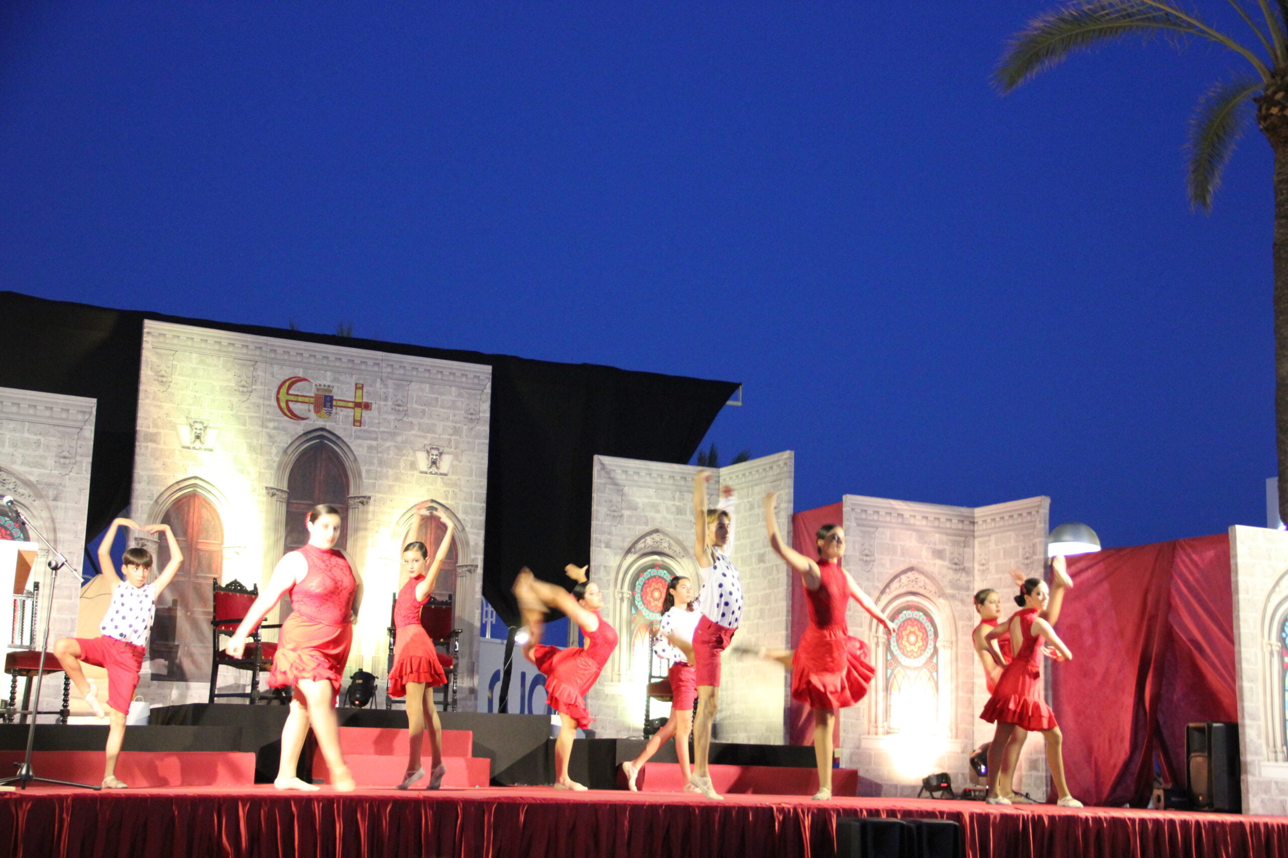 Baile de apertura en el acto de Presentación de Moros i Cristians Xàbia 2022