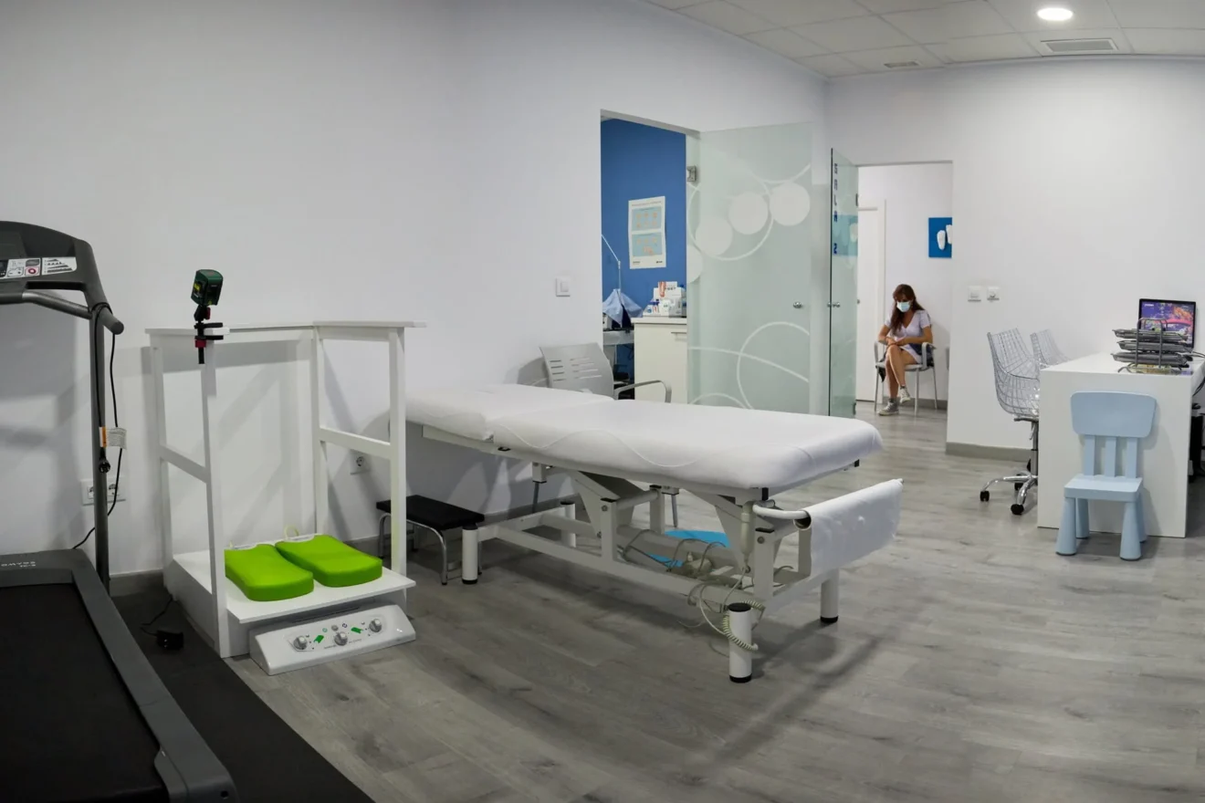 mejor-podologo-en-denia-clinica-podologica-estevez.jpg