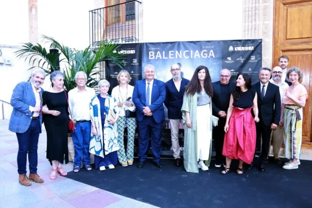 Imagen: Ponentes e invitados del especial a Balenciaga en Xàbia