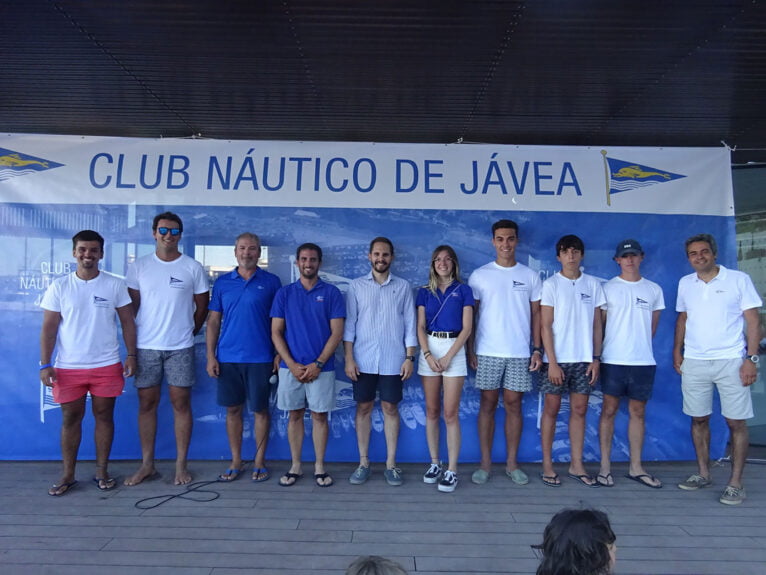 Awards to the monitors of the Interschool League of the Jávea Yacht Club