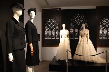 Trajes de novia y eventos de Balenciaga expuestos en Ca Lambert