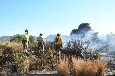 Incendio a las faldas del Montgó en Xàbia 02