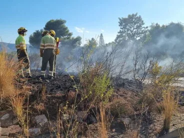 Incendio a las faldas del Montgó en Xàbia 09