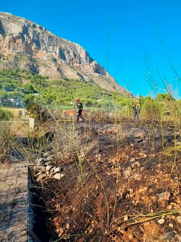 Incendio a las faldas del Montgó en Xàbia 10