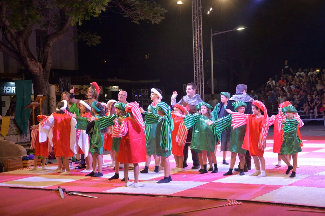 Joven reparto del Ajedrez Viviente de Xàbia 2022