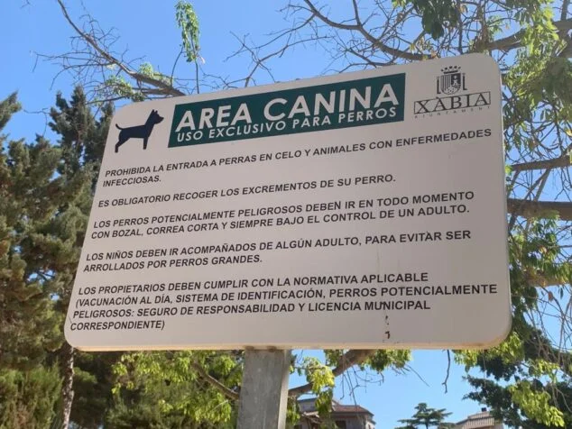 Imagen: Normas de uso de las áreas caninas de Xàbia