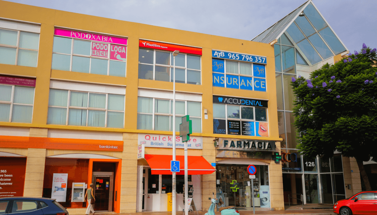 PodoXabia junto a Centro Comercial Arenal