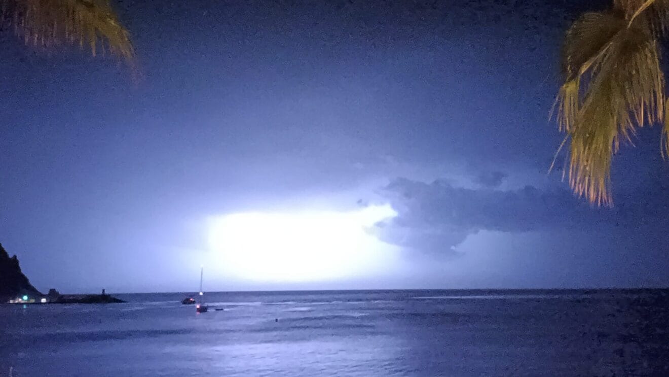 Relámpago sobre la bahía de Xàbia