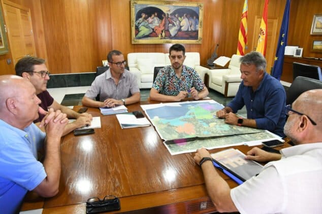 Imagen: Reunión con el Director General del Agua y el gerente de la EPSAR