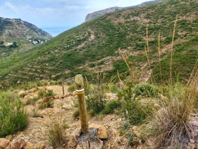 Imagen: Señalética de ruta senderista en Xàbia