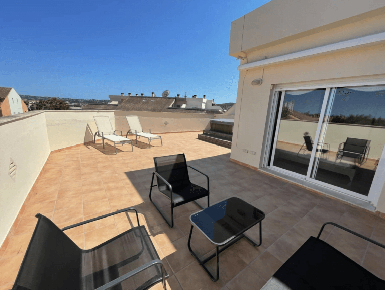 Terraza superior de la vivienda con solarium