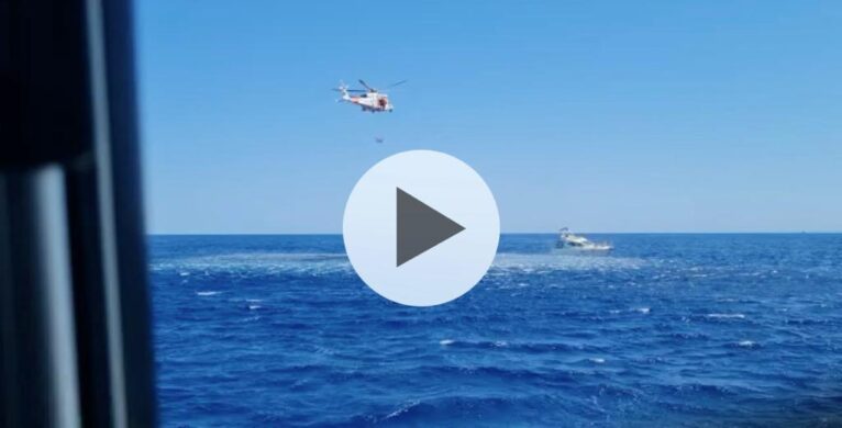 Video rescate hombre alta mar
