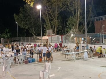 Ambiente en el recinto del concurso de paellas