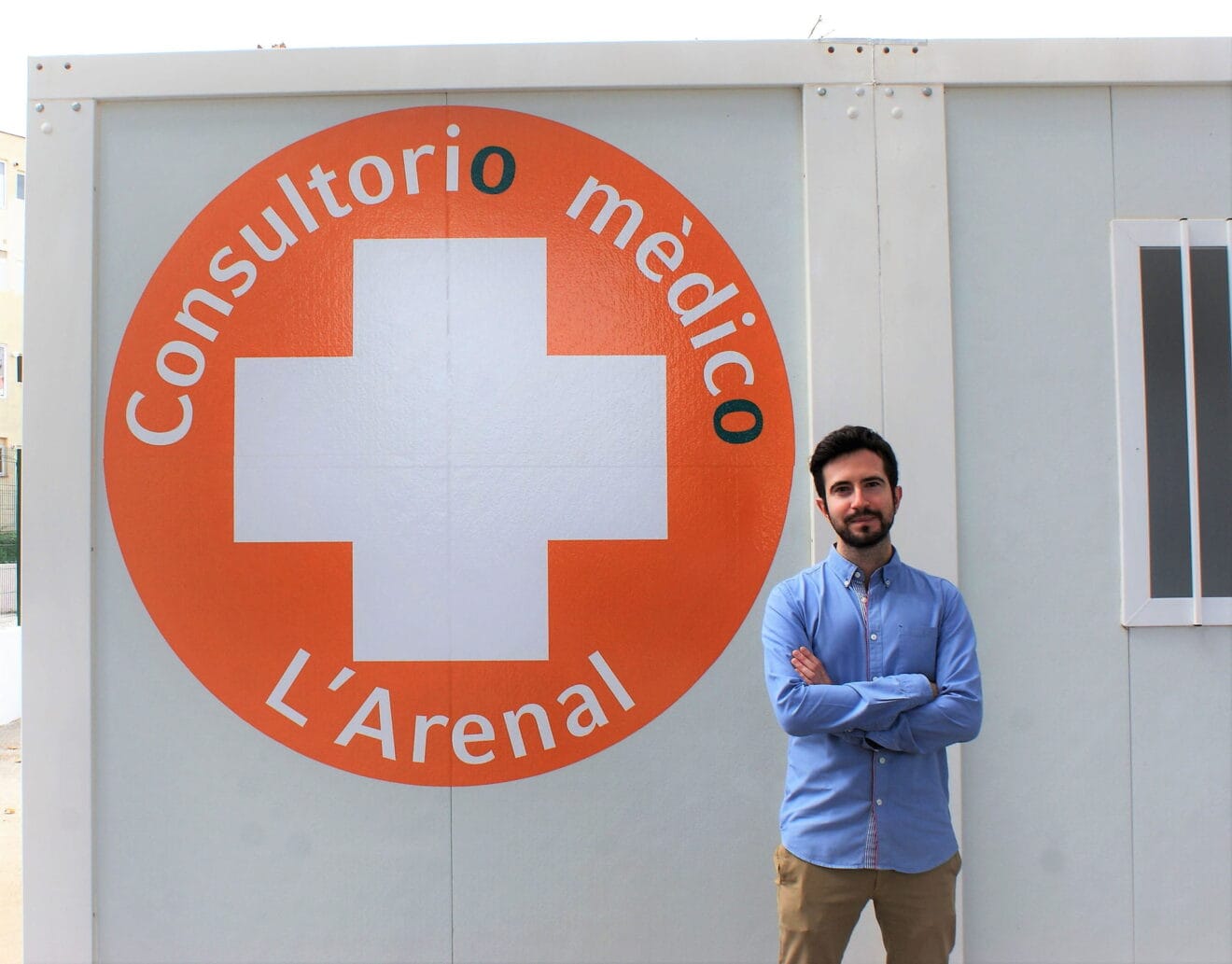 Escrivá junto al Consultoriao del Arenal