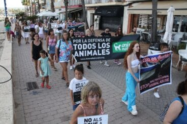 Manifestación antitaurina en Xàbia (16)