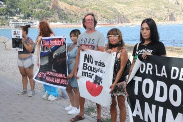 Manifestación antitaurina en Xàbia (2)