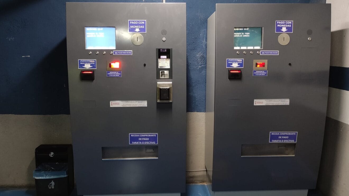 Nuevos cajeros y sistema de control de los aparcamientos municipales
