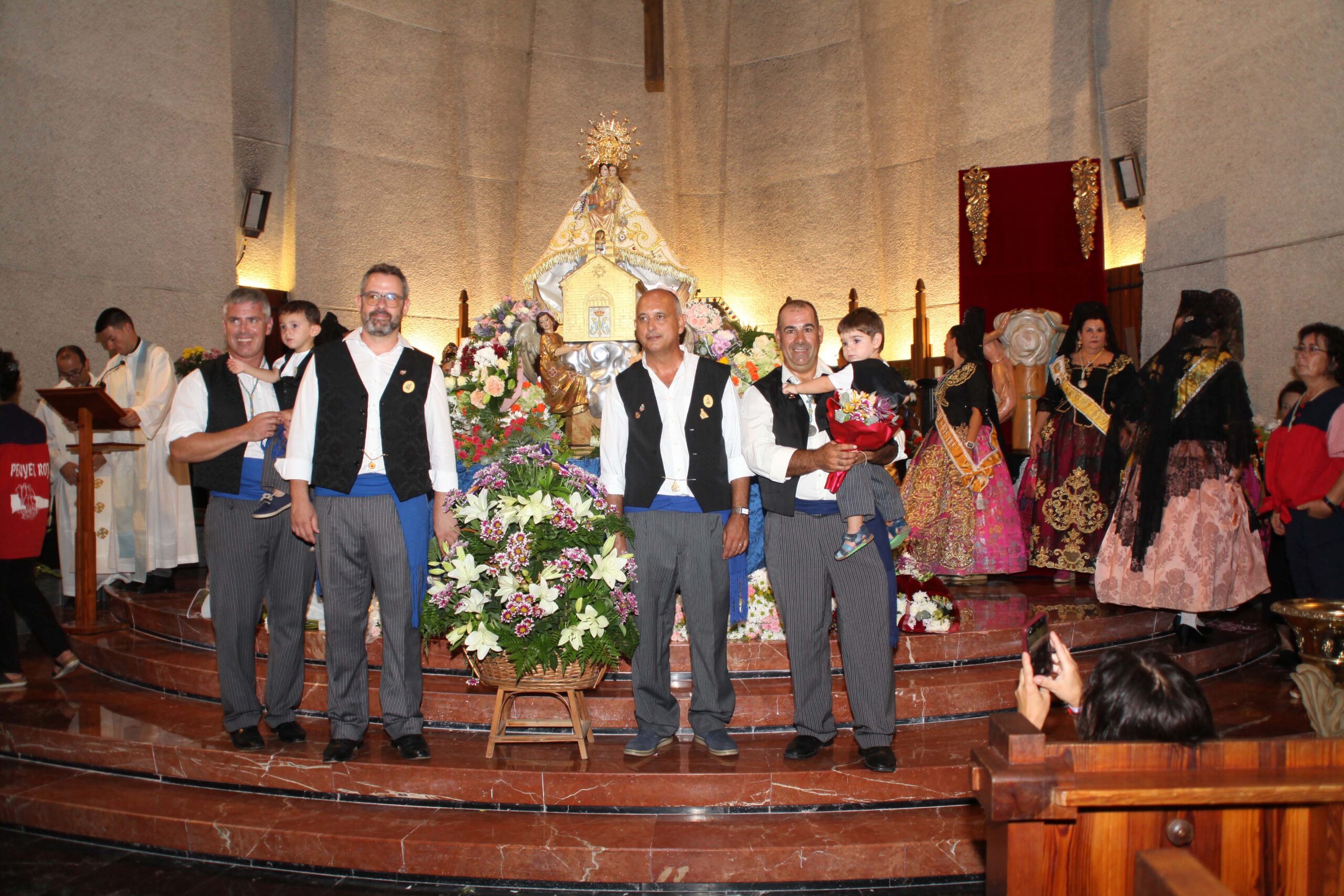 Ofrenda de flores a la Virgen de Loreto 2022 (142)