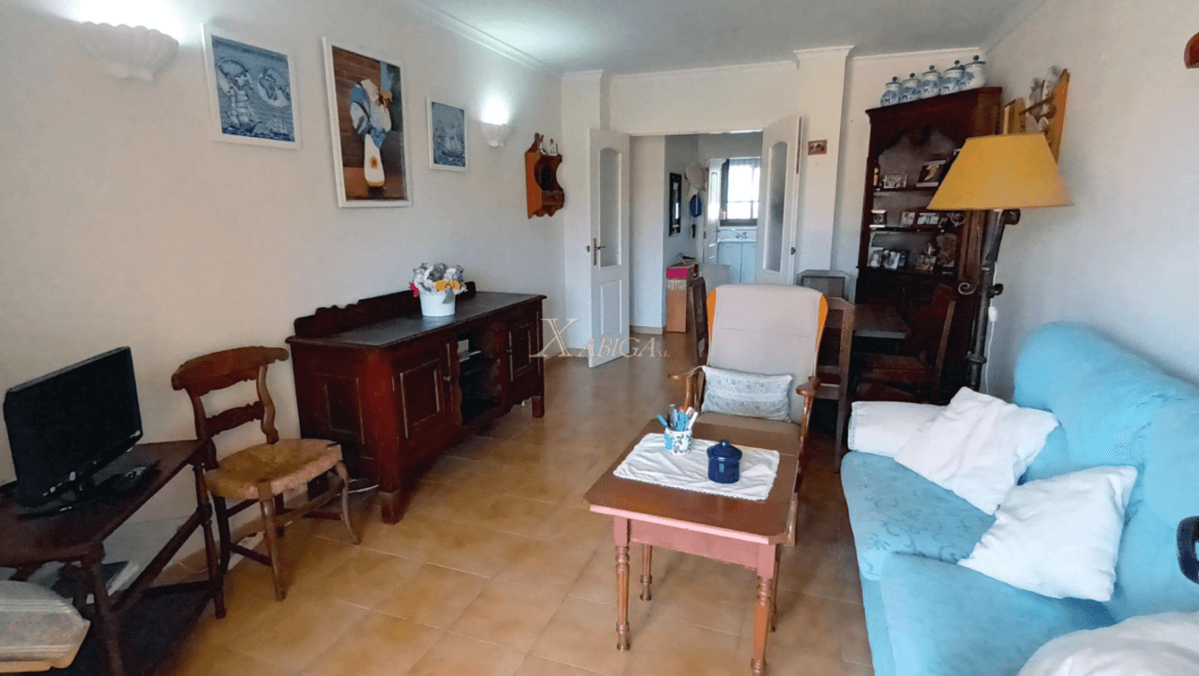 Salón-comedor luminoso