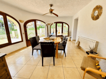 Zona de comedor con acceso a la terraza