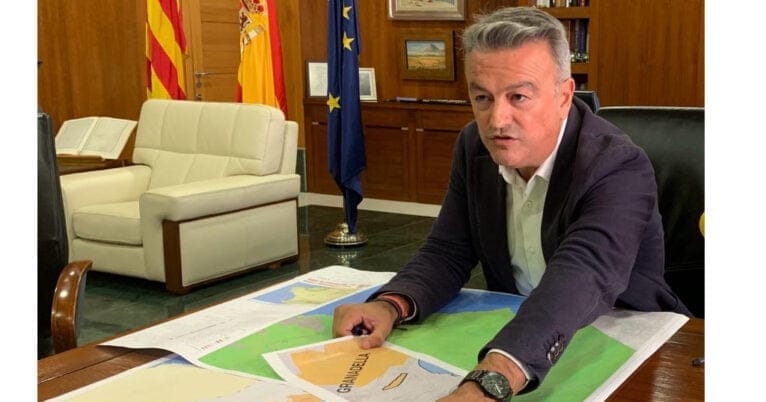 Chulvi habla sobre la situación urbanística de la Granadella