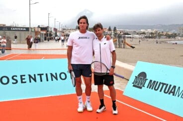 David Ferrer i Feliciano López pilotegen amb els xiquets a Xàbia (4)