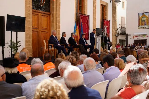 Imagen: Entrega de Premios Vila de Xàbia en el 9 d'Octubre