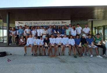 Foto grupal del trofeo autonómico de windsurf
