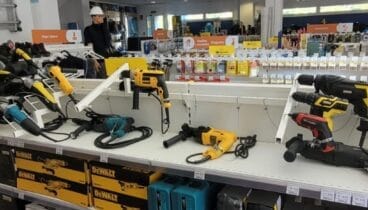 Maquinaria y utensilios profesionales en la nueva sección de Sanexabia Saneamientos