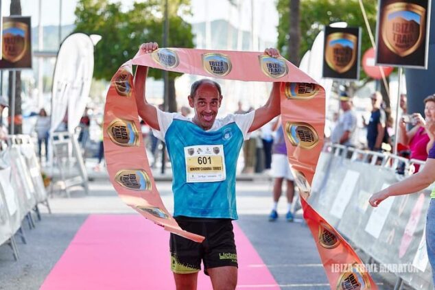 Imagen: Nasio Cardona en el Ibiza Trail Maratón